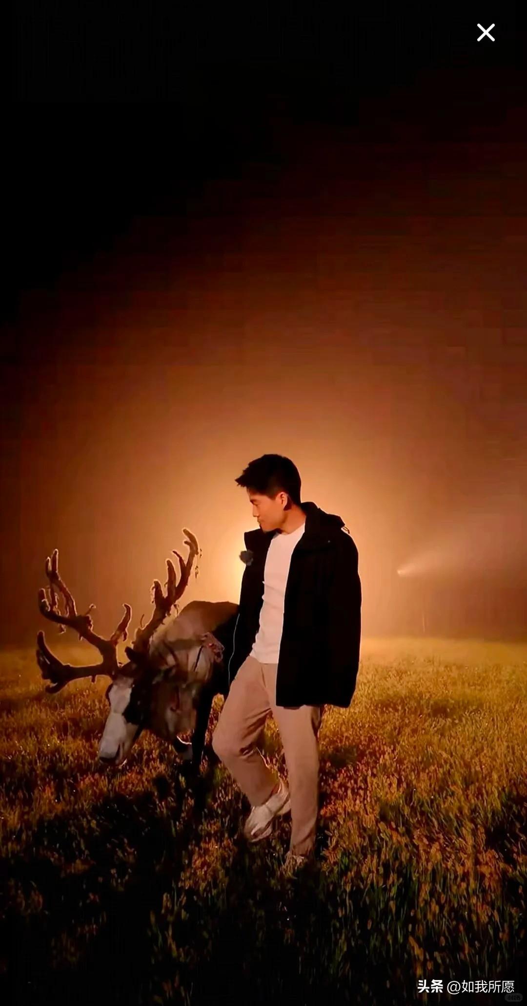 你有没有发现一个怪现象？
董宇辉卖个大米，有人骂；
去个地方文旅直播，也有人骂。