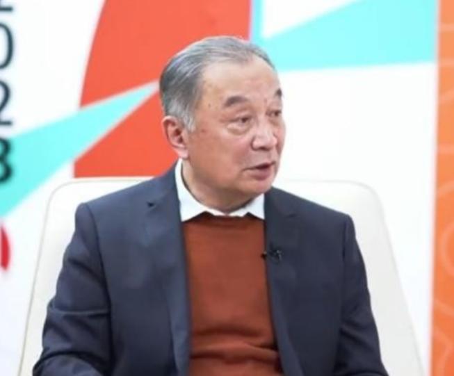 著名教授温铁军大胆发言：乡村小学，几乎都倒闭完了，名义上是县城教育质量好，实际上