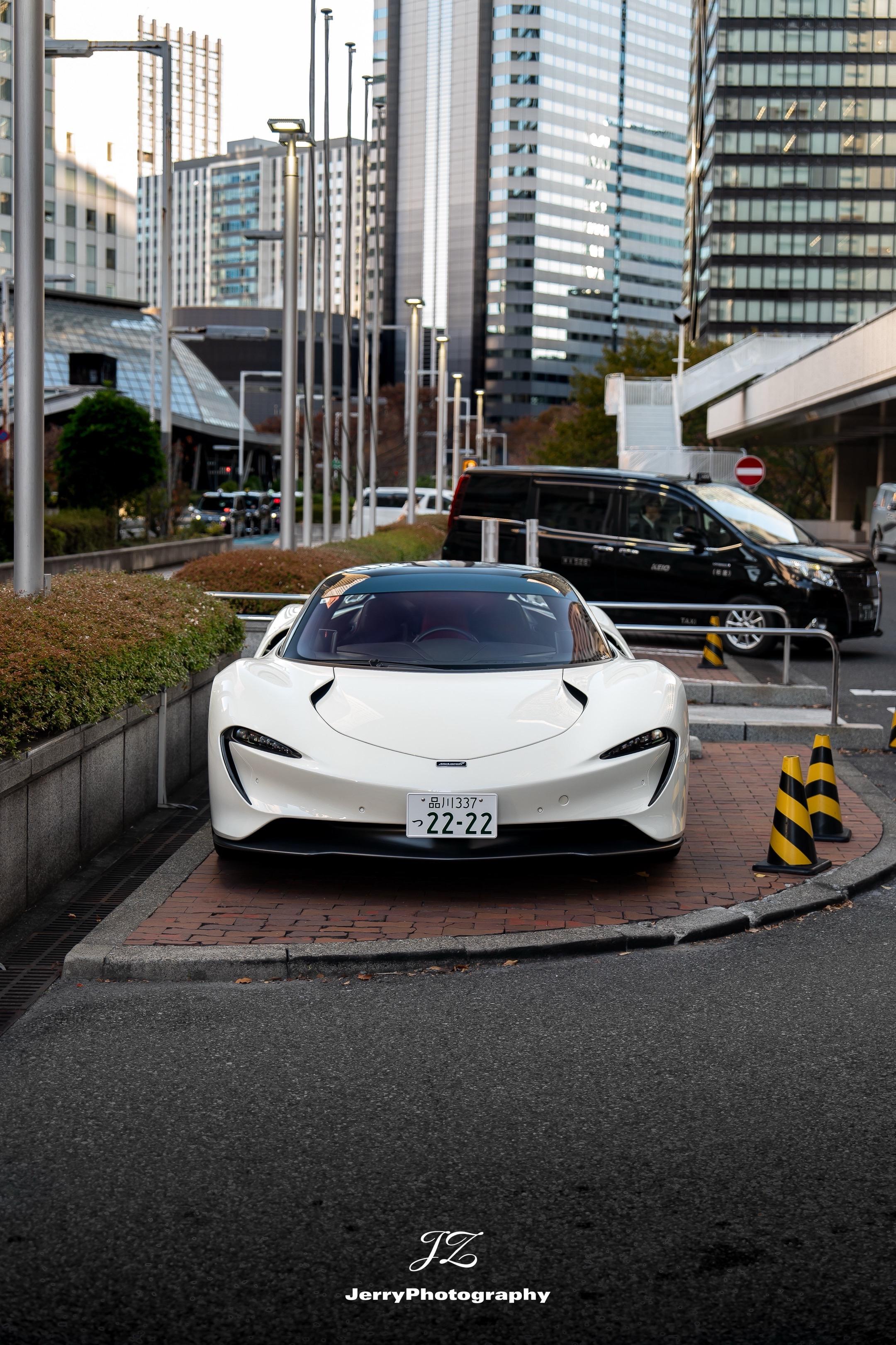 Mclaren Speedtail.清晨的新宿出现了白色飞碟🛸
