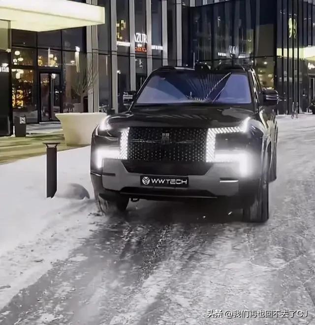 据说这是比亚迪仰望U8黑武士车漆版的第一台现车的出口，
照片为某俄罗斯石油寡头近