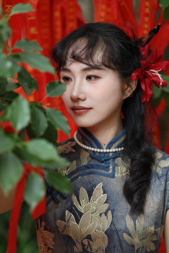 第一次穿旗袍是什么样的体验呢😉
