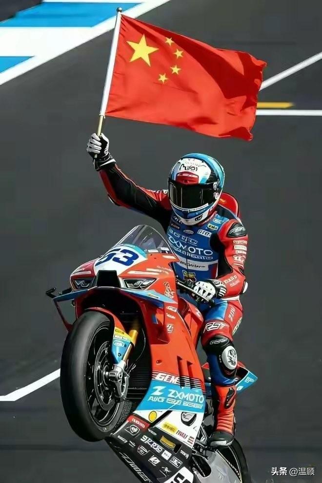 中国摩托炸场WSBK！张雪机车4秒碾压杜卡迪，草根逆袭封神
3月28日，葡萄牙波
