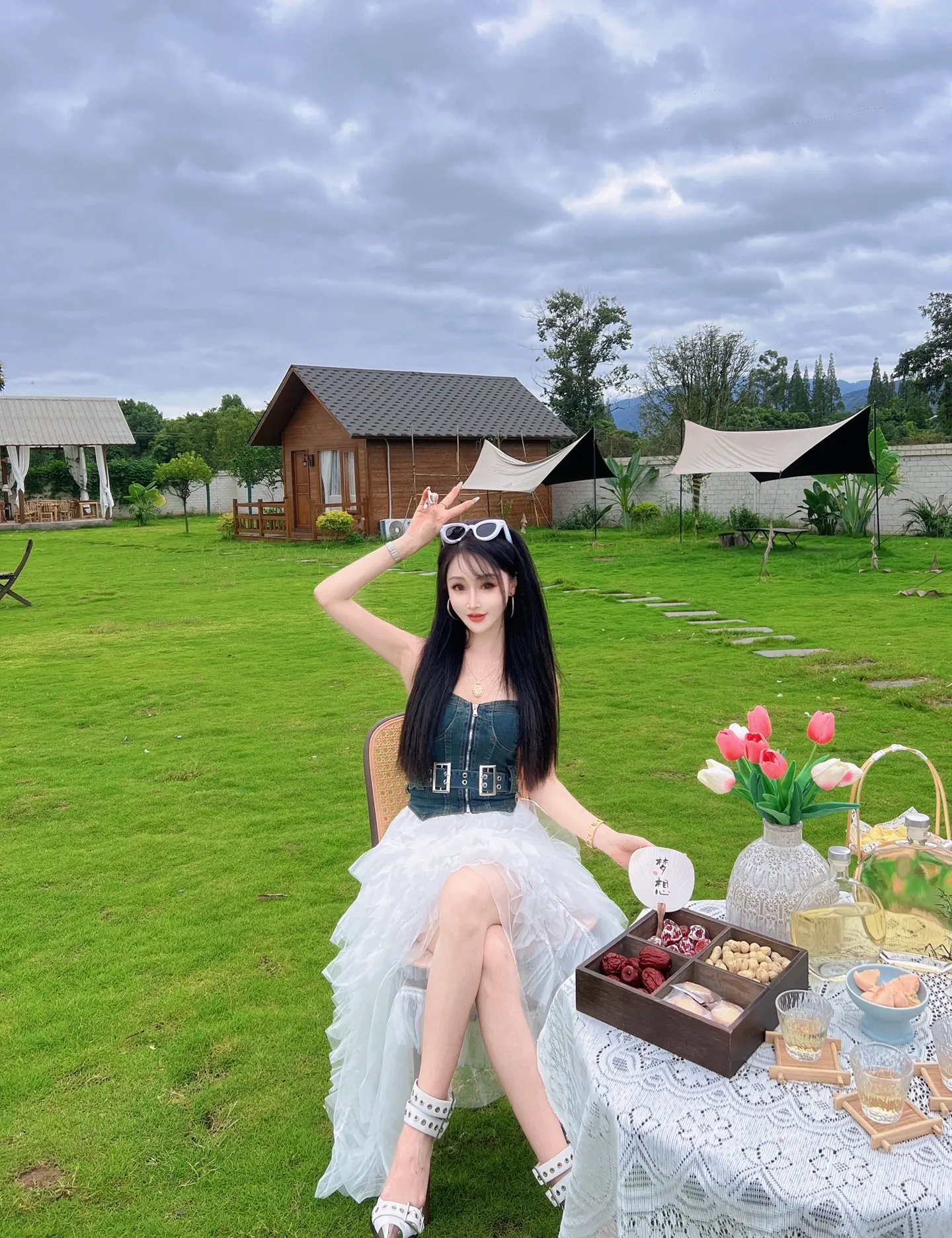 “真诚要留给 同样真诚的人   任何关系都要 双向奔赴才有意义…