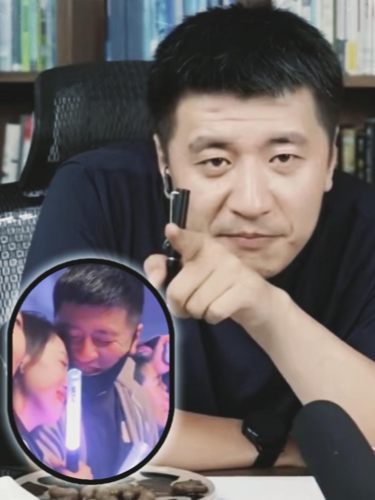 张雪峰演唱会事件后续来了！网友扒出照片中的女子果然不是张雪峰的老婆，这一发现瞬间