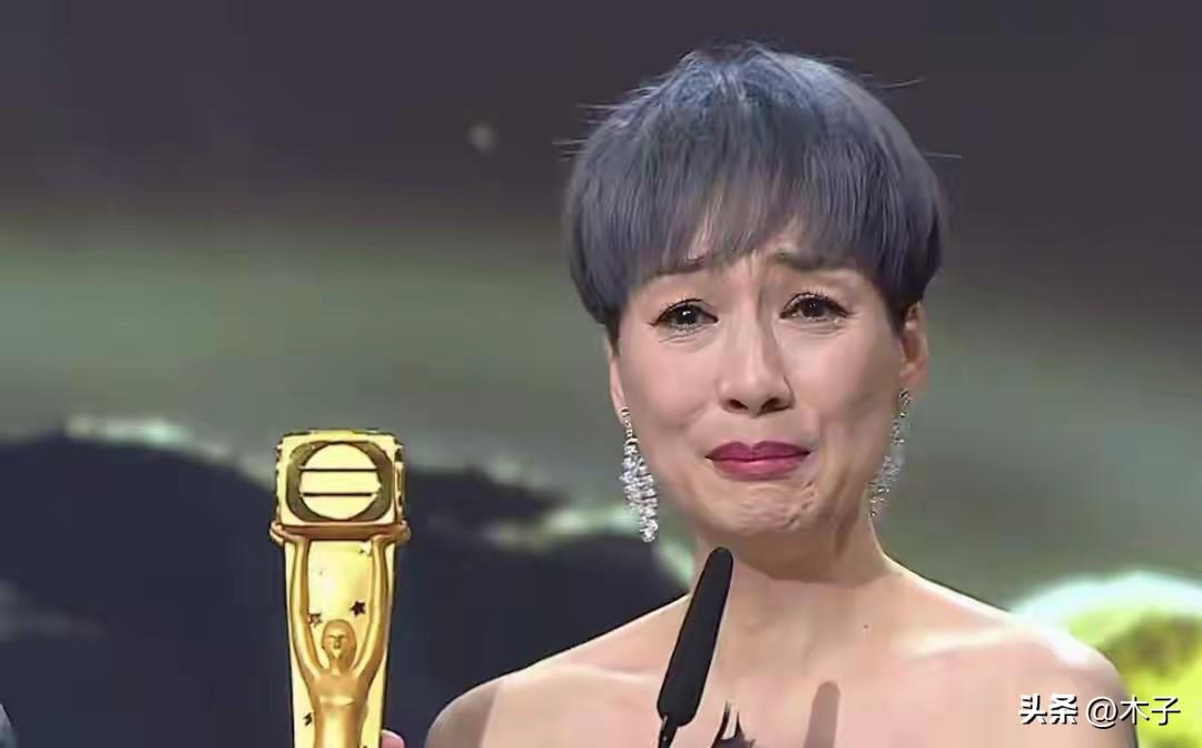 谁能想到，熬了30多年才拿下TVB视后，所有人都以为是苦尽甘来的事业巅峰，江美仪