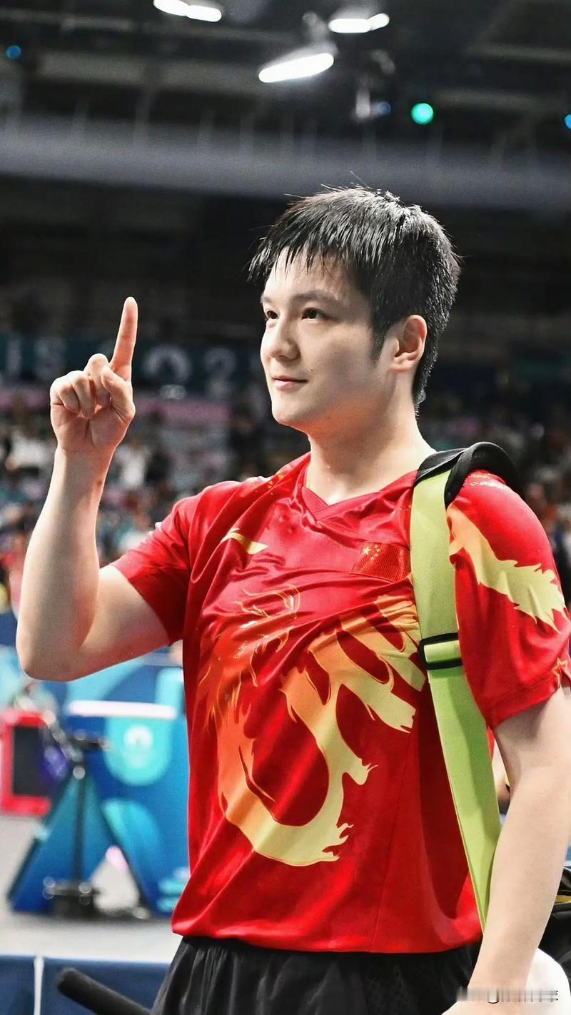 全运会乒乓球男团决赛
樊振东3-1王楚钦
樊振东在本届全运会单打保持不败。
目前