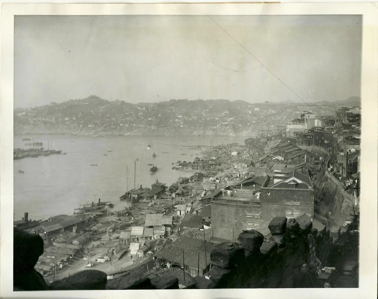 陪都山城重庆 ，1944年。