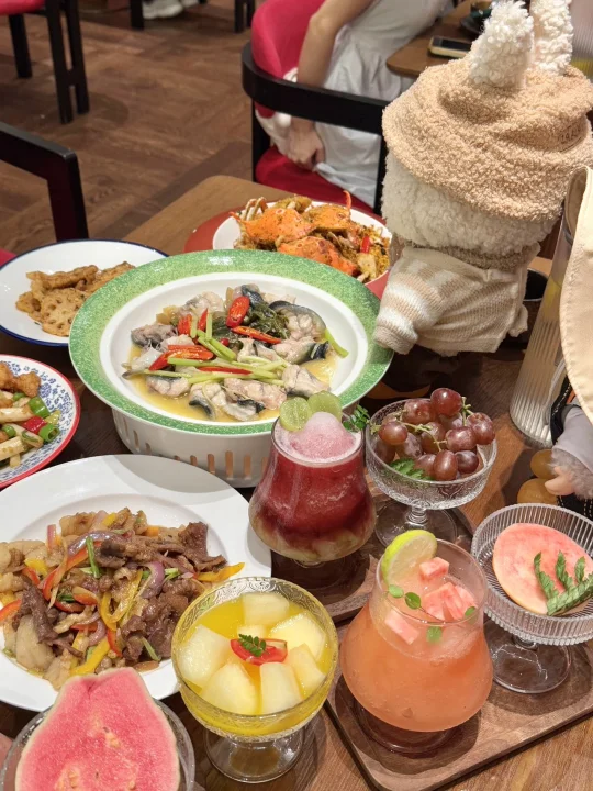 汕头的！被Labubu包围的浪漫食堂！