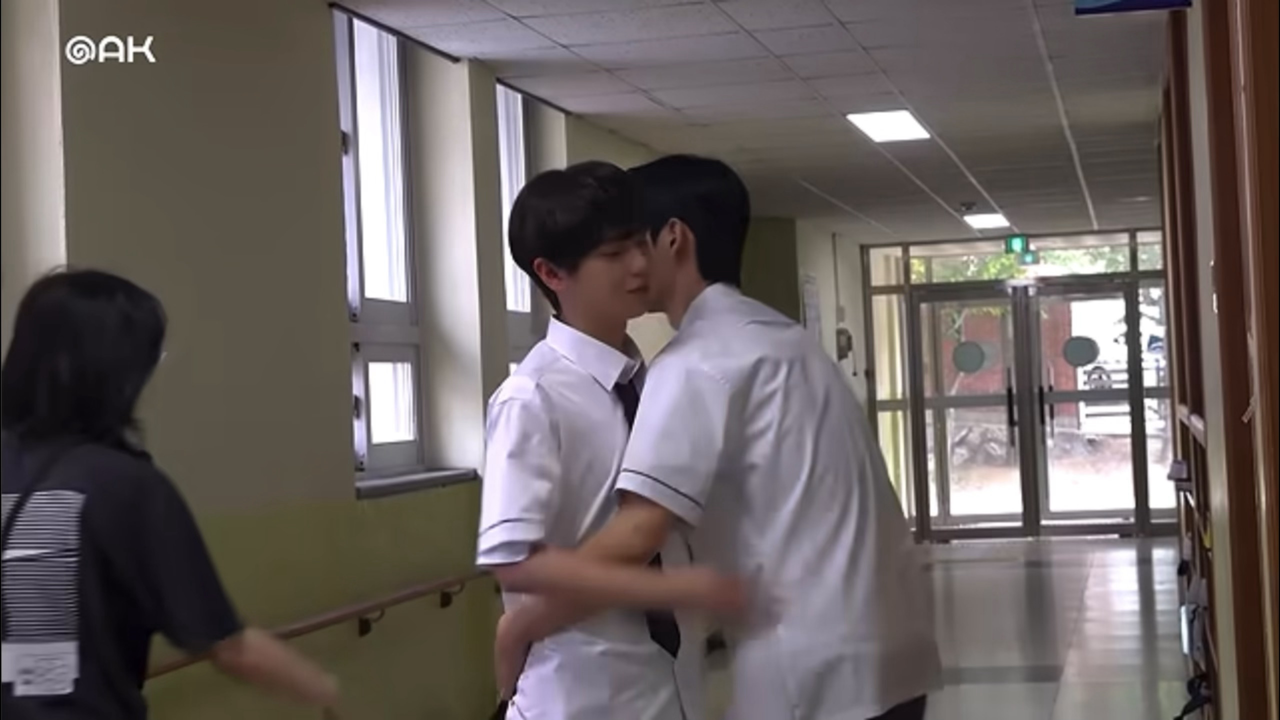 喜欢各种贴贴抱抱摸摸 ​​​