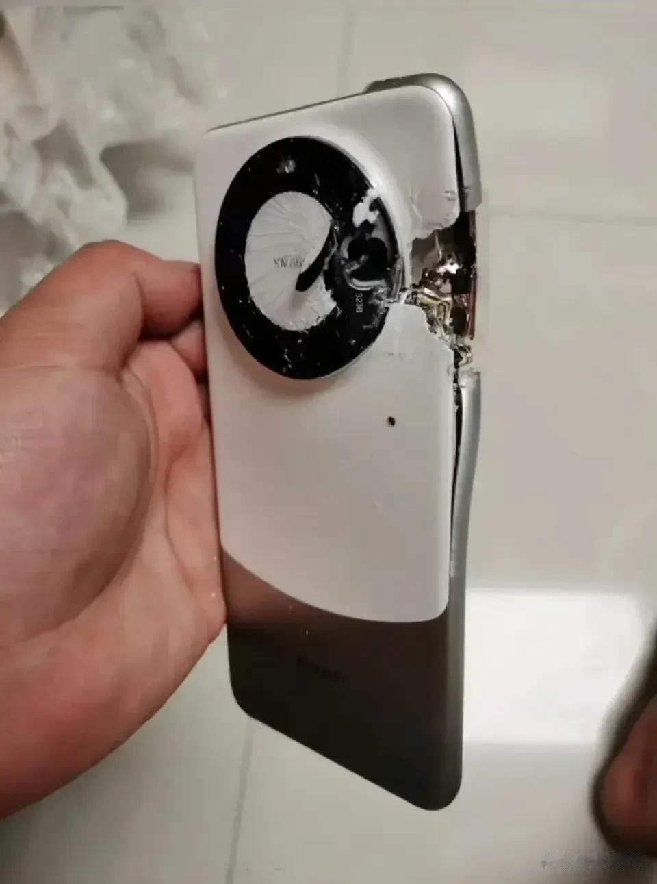 华为mate 60真的遥遥领先了，居然还能挡子Dan？

在邻国北部，最近交战猛