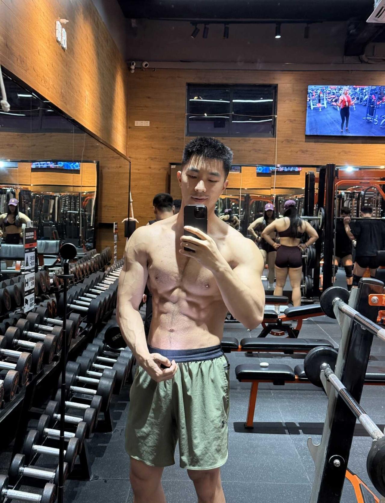 你会为我亮灯吗？
两张原图无P直出告诉你：灯光的重要性！