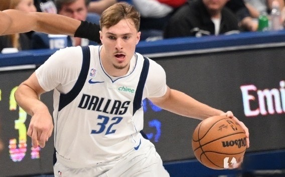 今日，NBA常规赛继续进行，独行侠在主场以118-108力克热火。此役，弗拉格出