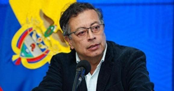 哥伦比亚现任总统佩特罗，当着全国4140万选民的面，直接拒绝承认刚刚结束的总统大