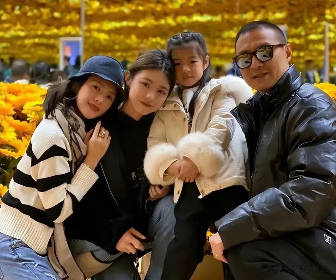 我觉得汪峰这个大女儿是真的会长，爸妈的长相都是一般般，但她就真的很好看，每一个五
