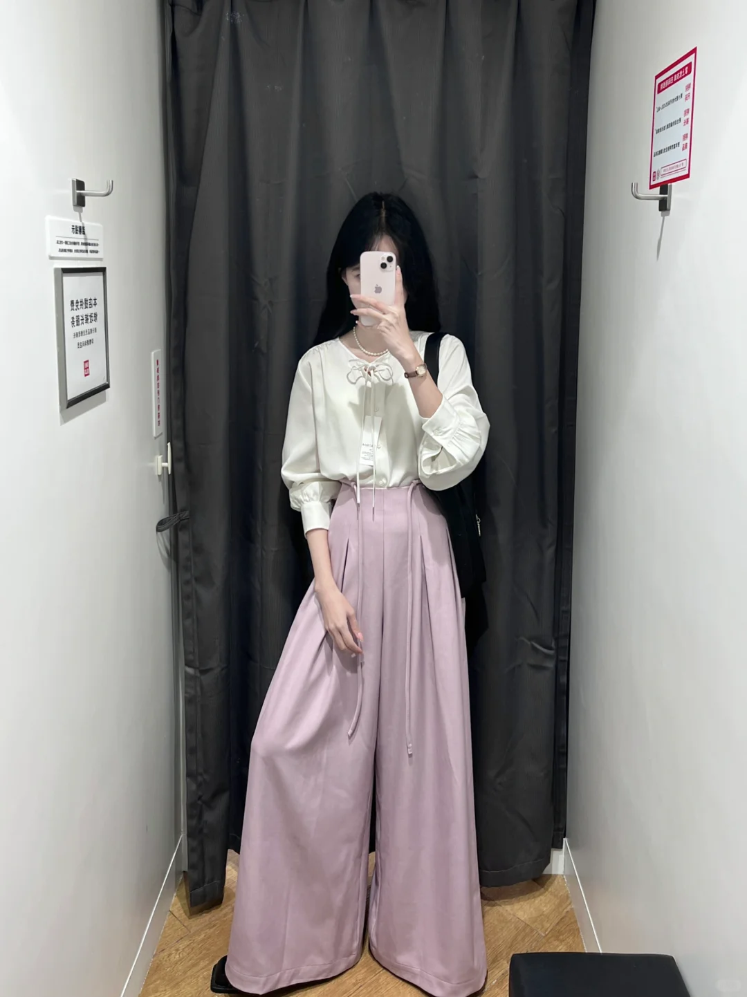 优衣库你这好春天好温柔~🌸99灰粉小裤显瘦绝了!!
这套降价入手：衬衫99，裤...