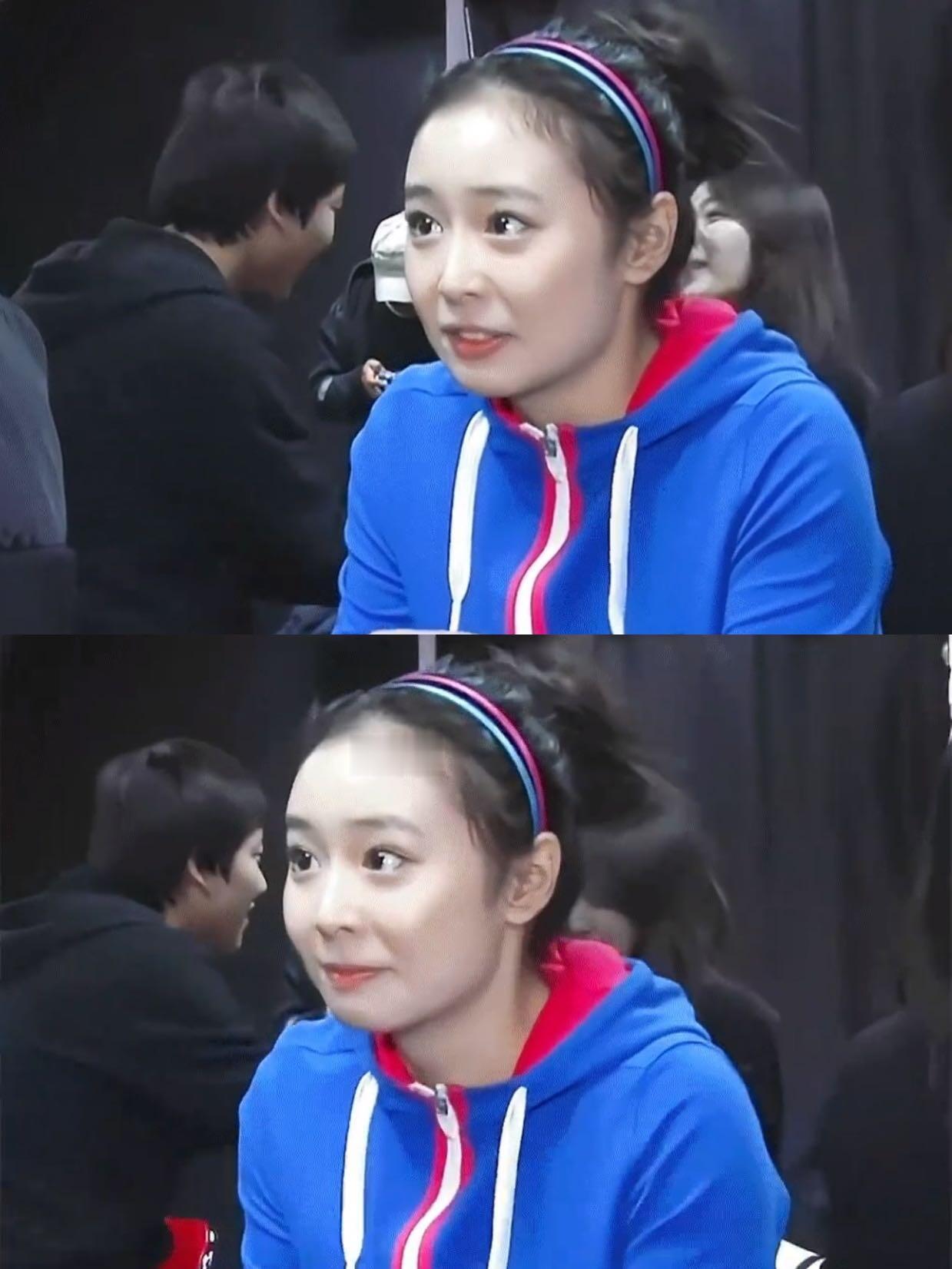 原来高叶的童年也这么离谱周五晚高疯高叶自曝童年试吃耳屎验证传言，笑翻全场！杨迪贴