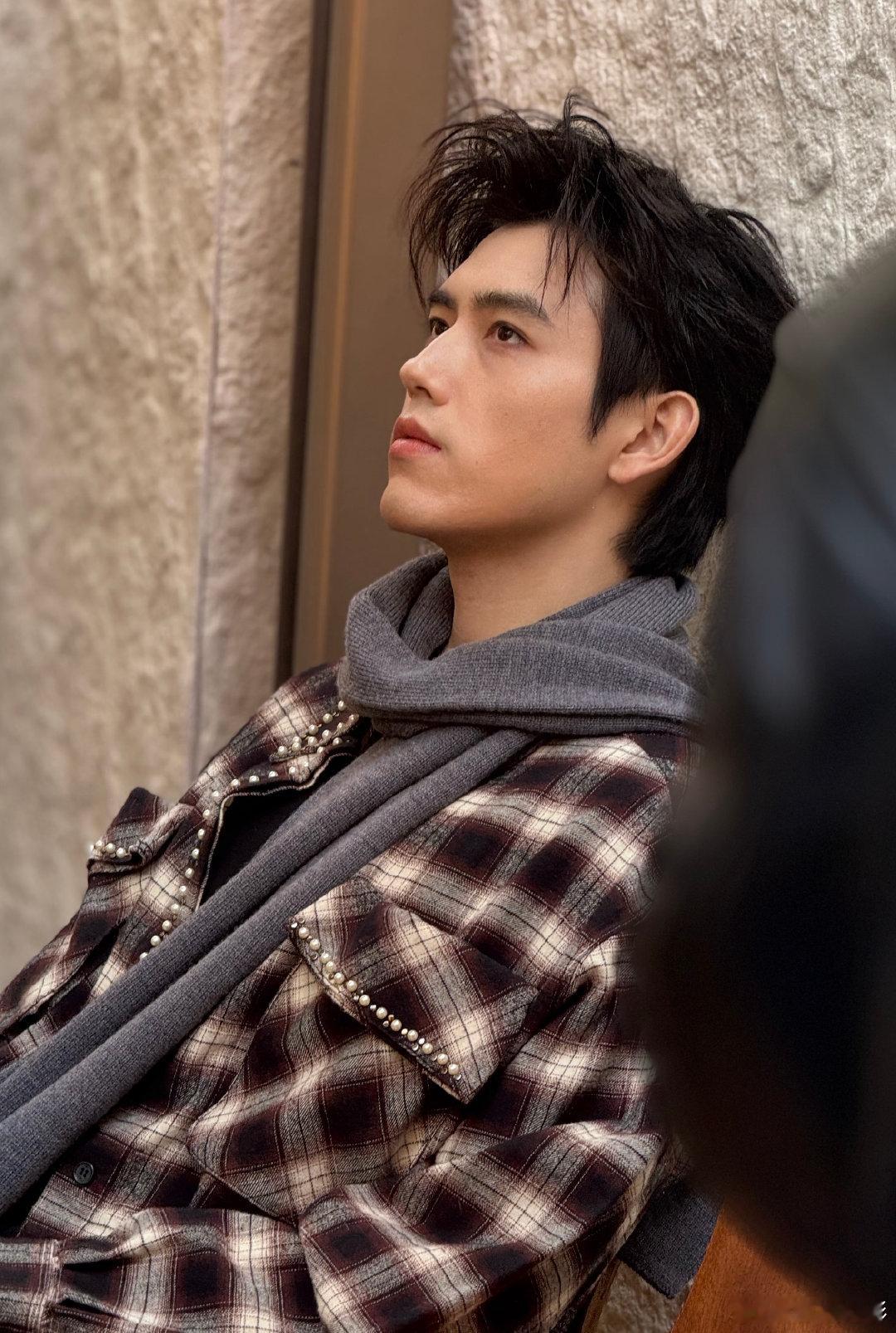 上海街头偶遇陈飞宇拍摄 偶遇陈飞宇上海街头拍摄 上海街头偶遇陈飞宇拍摄，偶遇陈飞