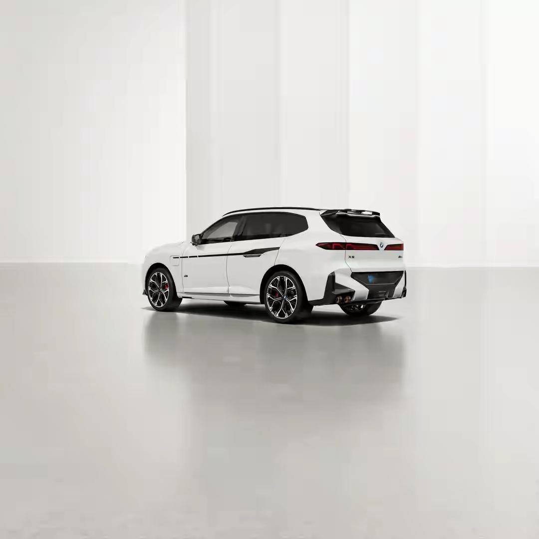新一代宝马X5 M Performance版来了，在保留X5大空间家用底子的前提