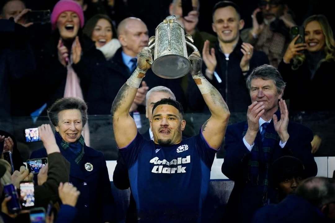 英国王室  2026年2月14日，安妮长公主和蒂莫西劳伦斯爵士在苏格兰爱丁堡的M