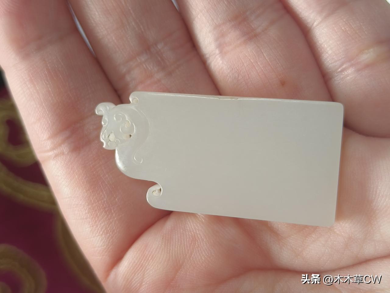 说完了他的资金情况，我们再来谈谈这一手资本好牌是怎么打的。
再谈dyg之前，我要