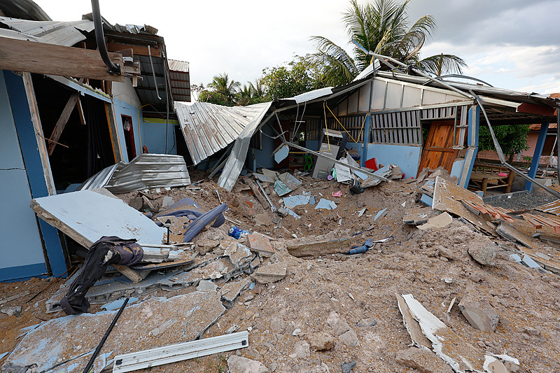 泰国达叻府5县实施宵禁