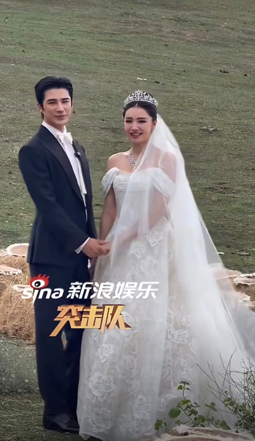 麦迪娜给姜潮戴戒指塞不进去姜潮麦迪娜这对夫妻相处自带趣味综艺感，姜潮性格热烈鲜活