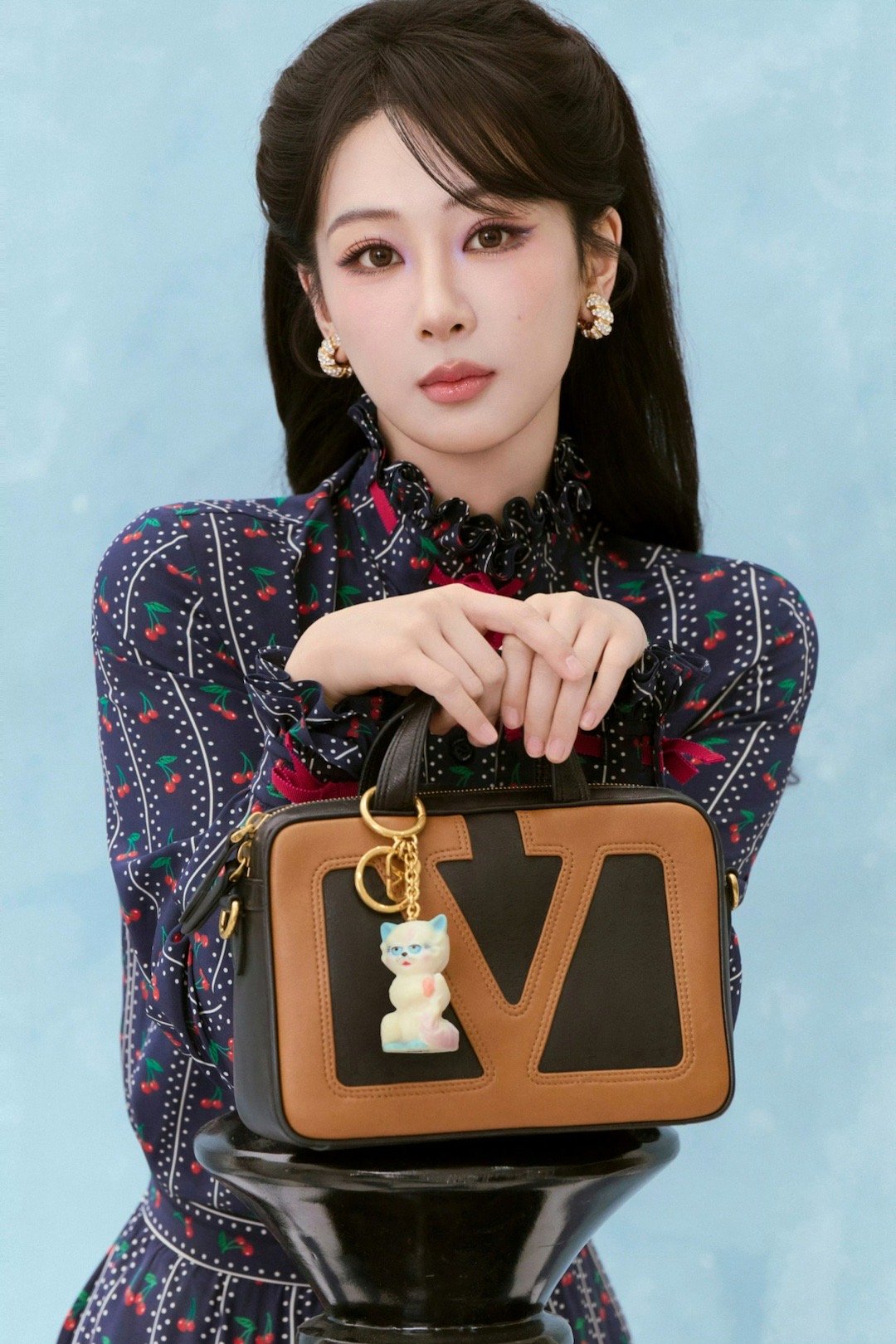 杨紫樱桃look紫紫樱桃look又复古又美丽  拍一部民国戏吧  演留洋归来的千