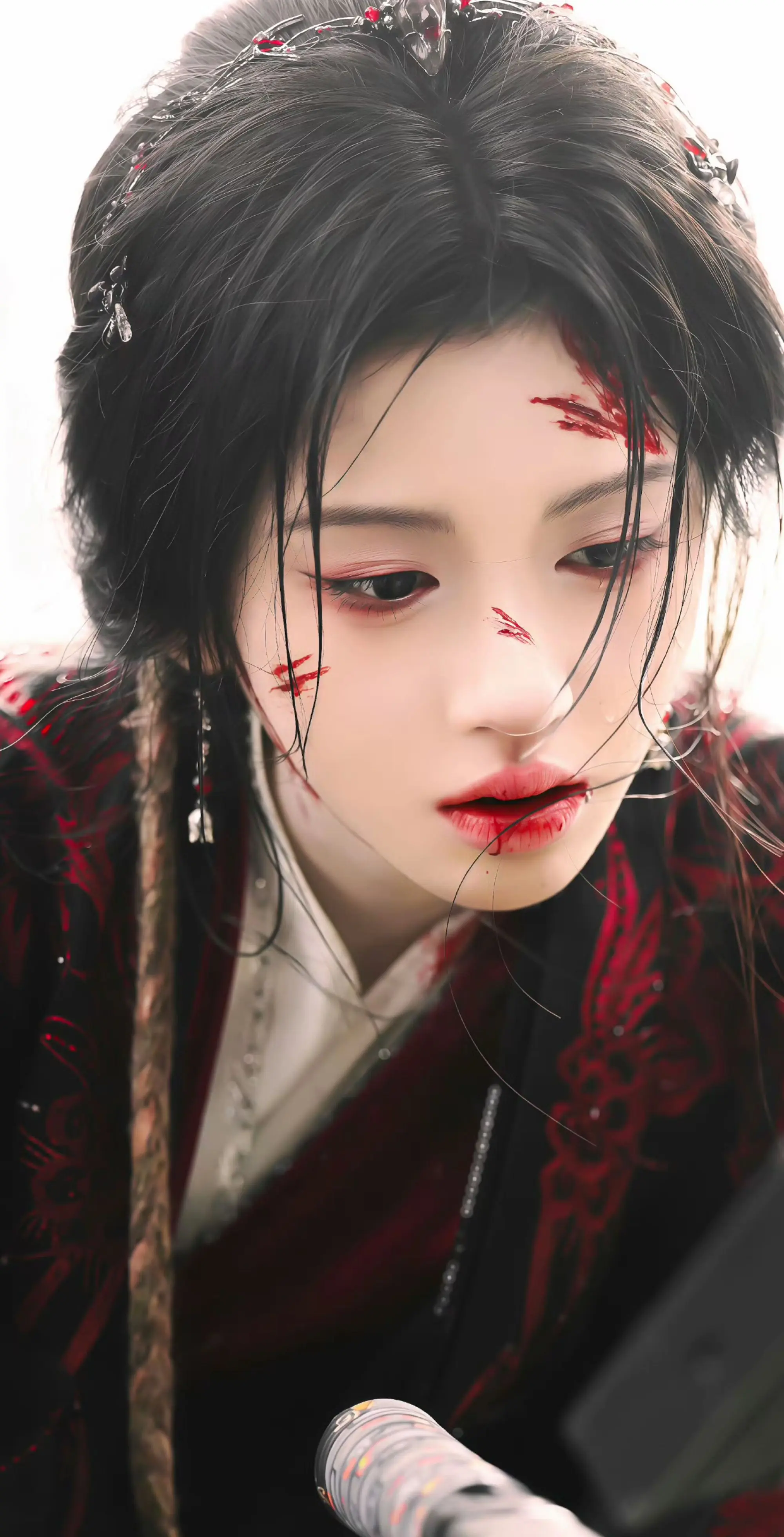 故事讲到这里，终于知道了原来露芜衣一个人藏着无人知晓的沉重宿命😭  ...