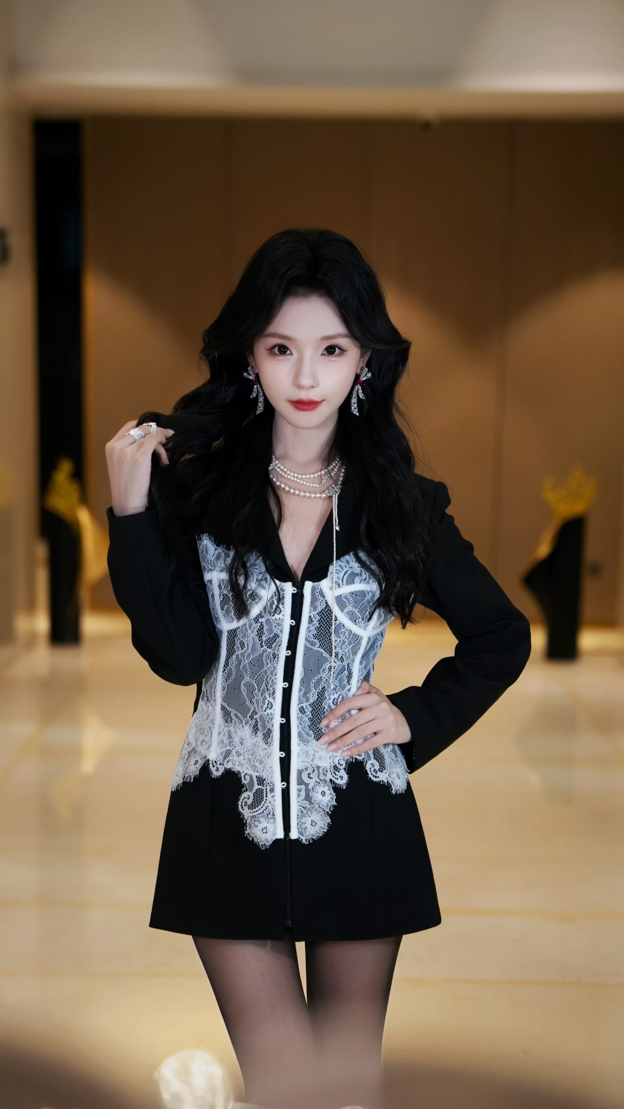 对短剧圈美貌的开发不足1% 秋日的第一张神级出发图就是果子给的！！！就说短剧圈全
