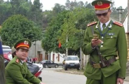 越南不恨美国，不恨日本，就连被殖民几十年的法国也不恨，唯独就是恨中国！
 
其实