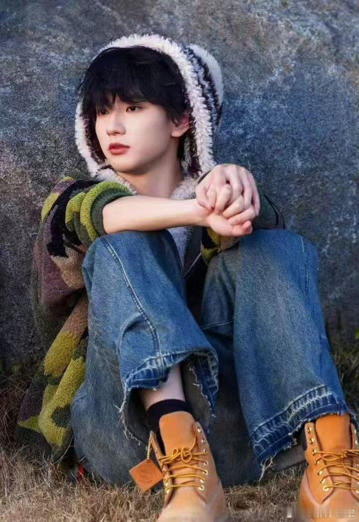 穆祉丞再跳我工作要没了周五晚高疯穆祉丞一跳直接点燃全场，就是再疯下去，工作真要没