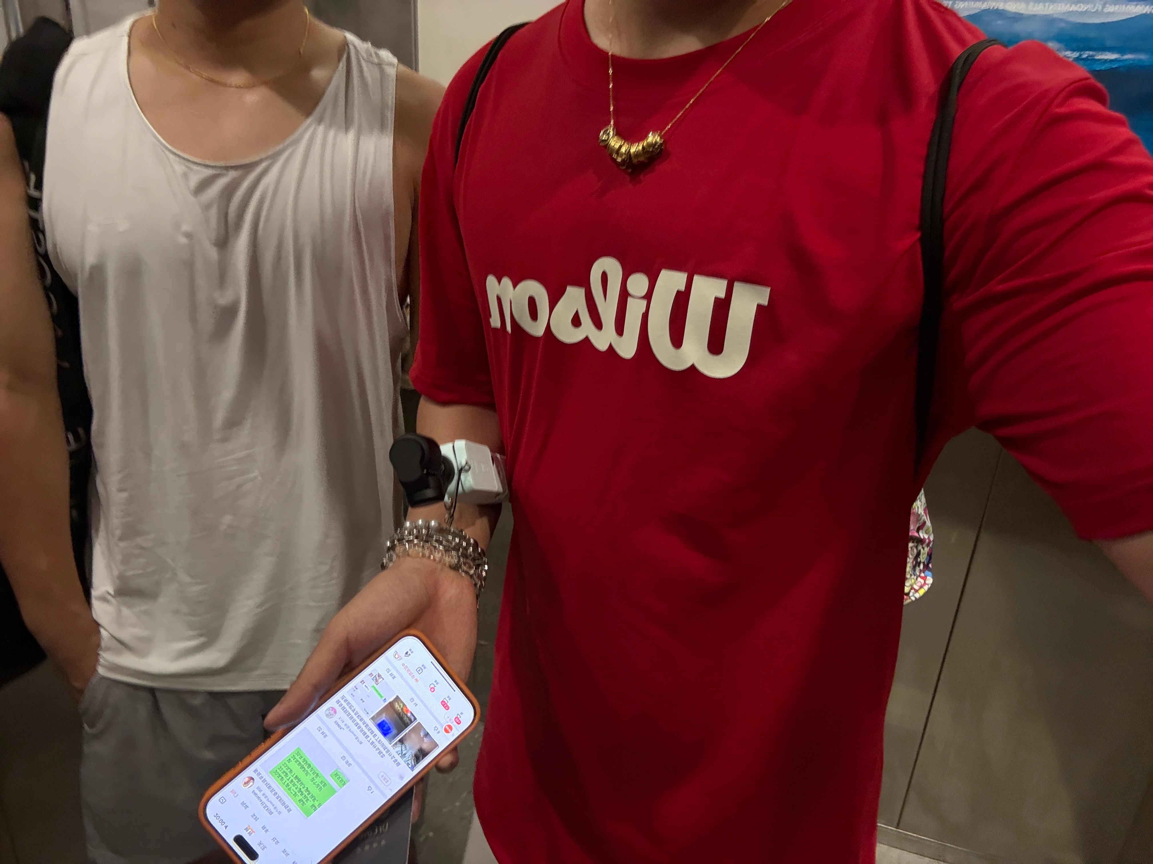 这个天打球真的要命，钦文新款球拍真的好看也好好打。 ​​​