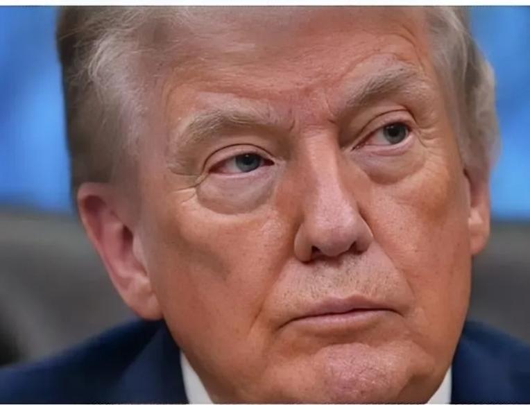 美国这波真是被以色列架在火上烤！内塔尼亚胡现在就是疯了，眼看大哥要跑，直接暗杀拉