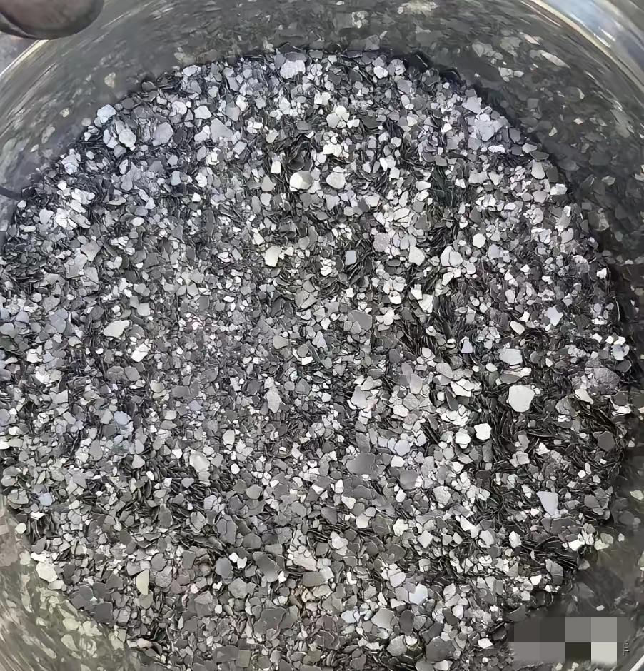 濮耐股份那几个高管现在估计睡不着了。

他们怎么也不会想到，因为改了个税则号列，