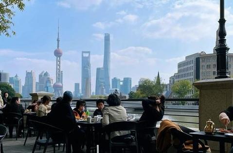 原来，中国北上广深四大一线城市的收入水平，在全球范围内属于‌较高档次‌，已达到或