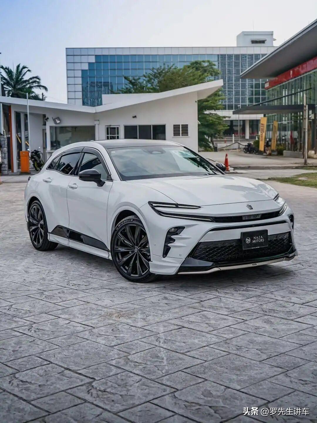 丰田 Crown Sport：运动化皇冠的新尝试丰田式suv 有丰田皇冠 丰田荣