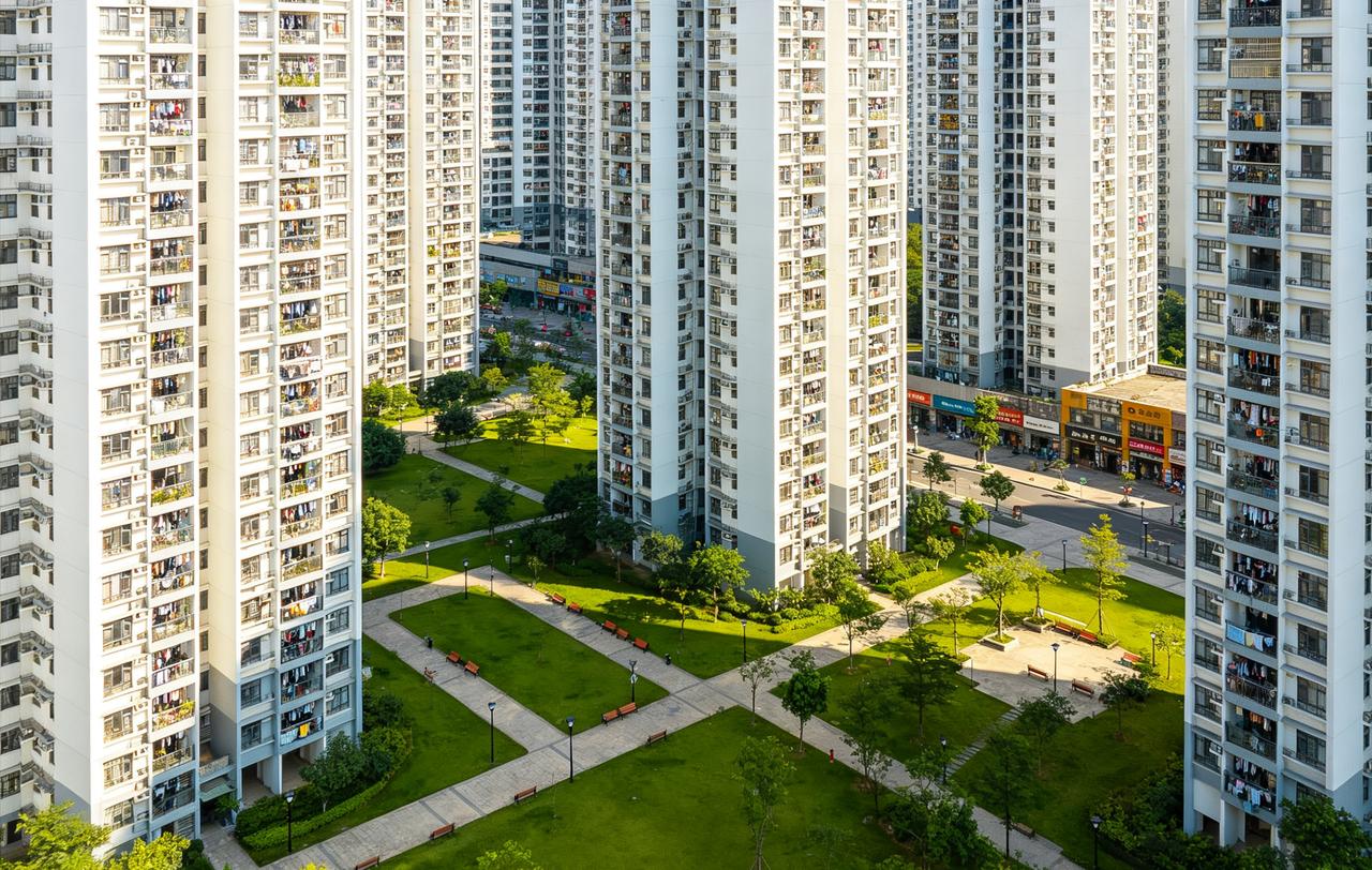 我决定退出业主群了，同一栋楼100多户人家在一个群当中，本来应该打造一个和谐美好