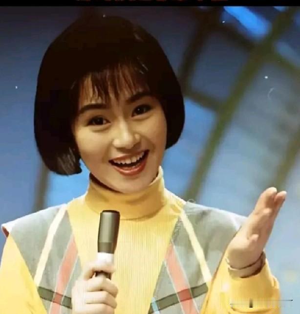 “小朋友们！大家好，我是鞠萍姐姐！”谁的童年没有经历过这句开场白啊？

近日，刷