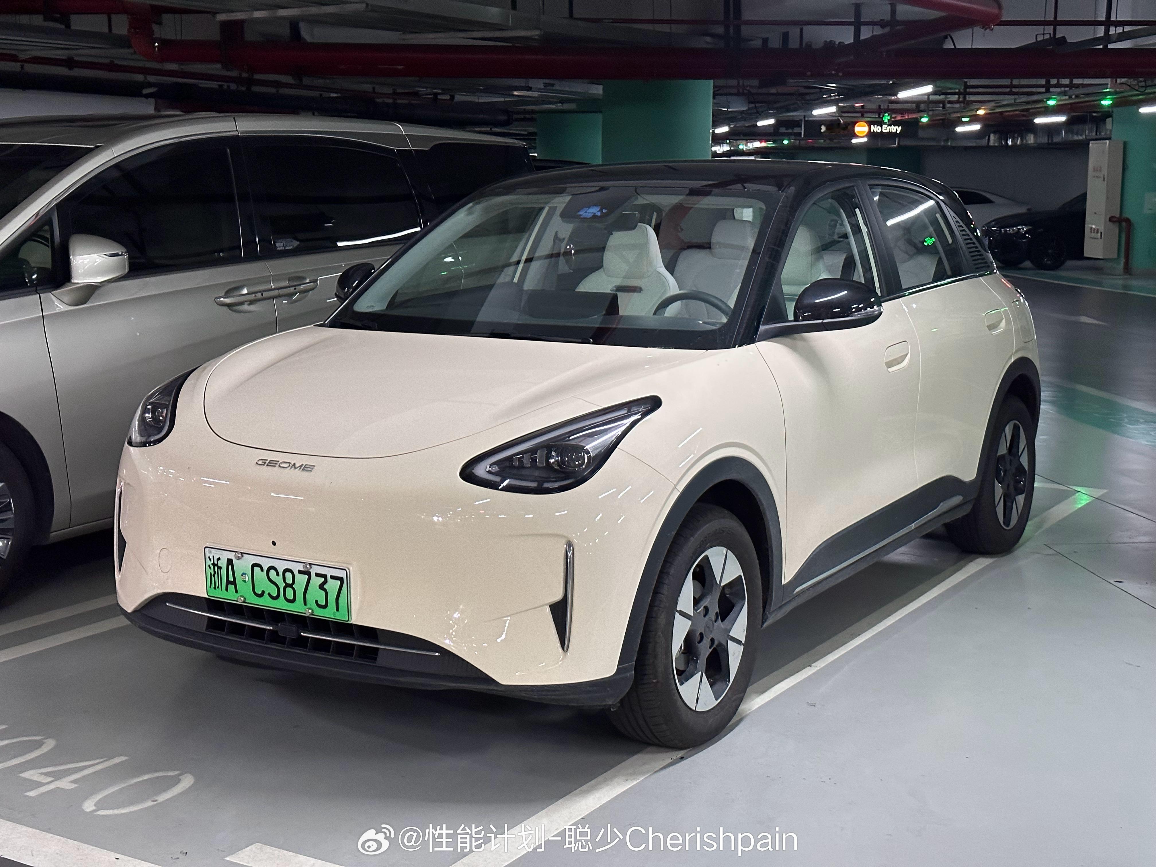 平平淡淡才是真，这两天感受一下这个纯电车型不加任何定义的销冠，为什么这么受欢迎[