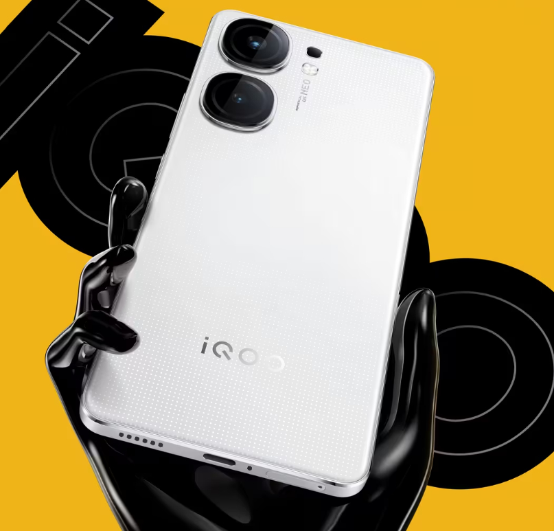 今晚 #iQOO Neo9S Pro# 也上线了，这个星曜白配色你觉得怎么样？ 
