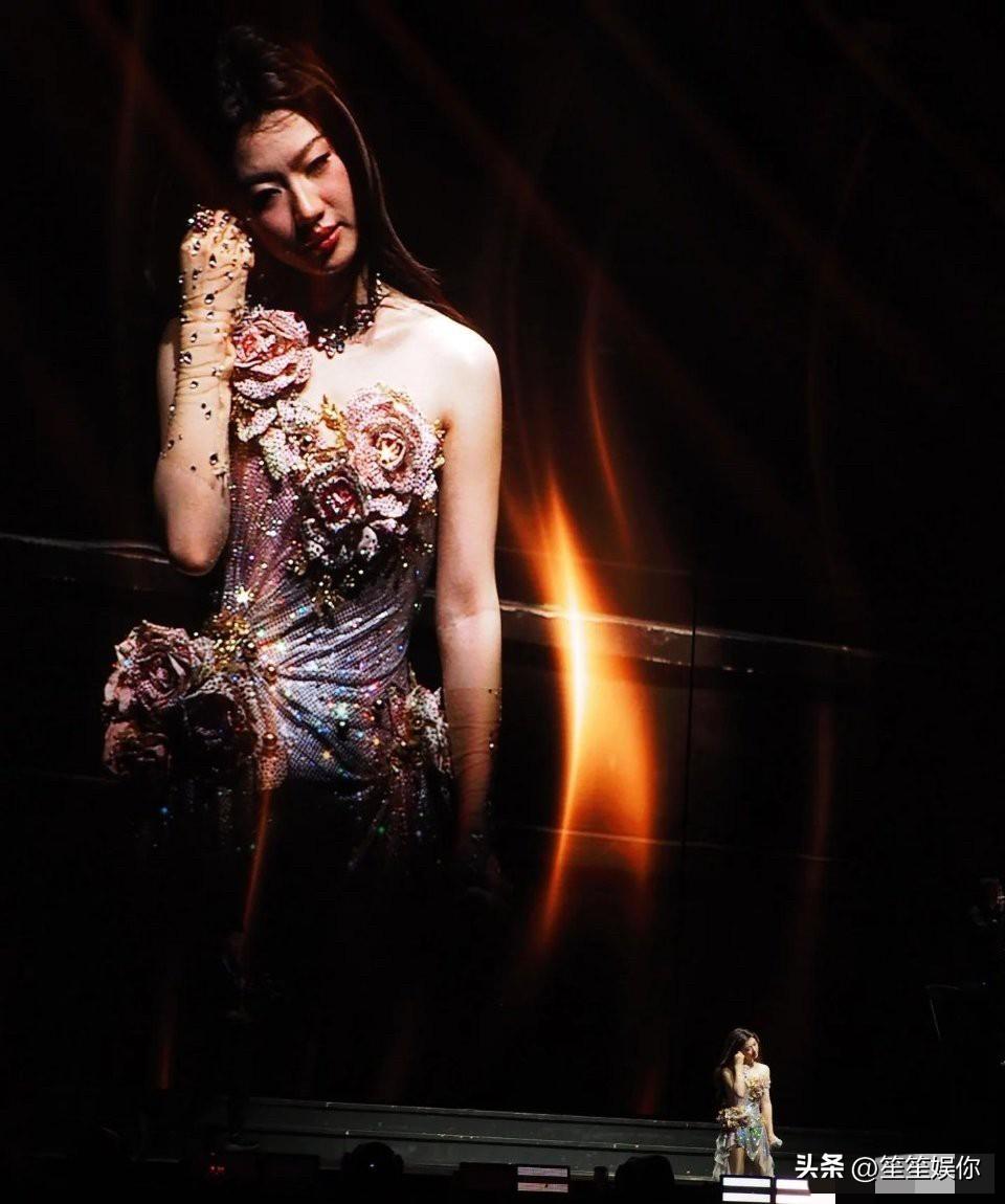 单依纯版《李白》与“又能怎”的松弛感，根本代表不了年轻人。舆论强行把年轻人塞进模