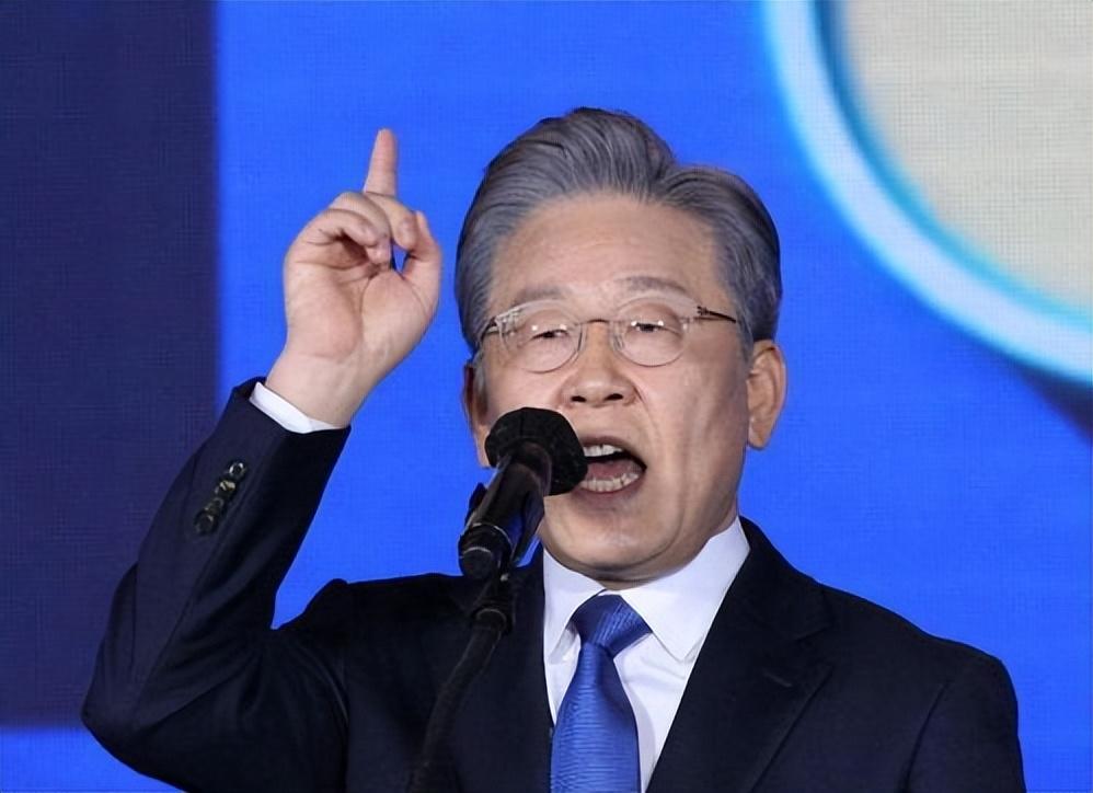 只盯着美国的时代过去了！韩国要走自主国防路？
 
李在明公开表态：美国已经不再是