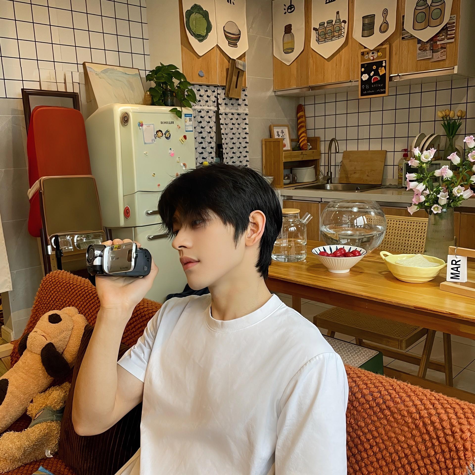 做梦梦到忘记女朋友是谁了 。可以帮我艾特一下吗