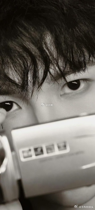 周深世巡获三项国际大奖 包揽美、韩、亚洲三大权威奖项，周深用实力证明，中国演唱会