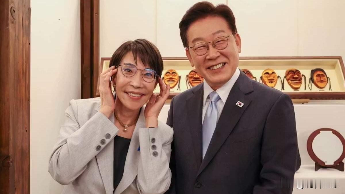 没仪式，日本失望？
当地时间5月19日，日本首相高市早苗抵达韩国大邱国际机场，原