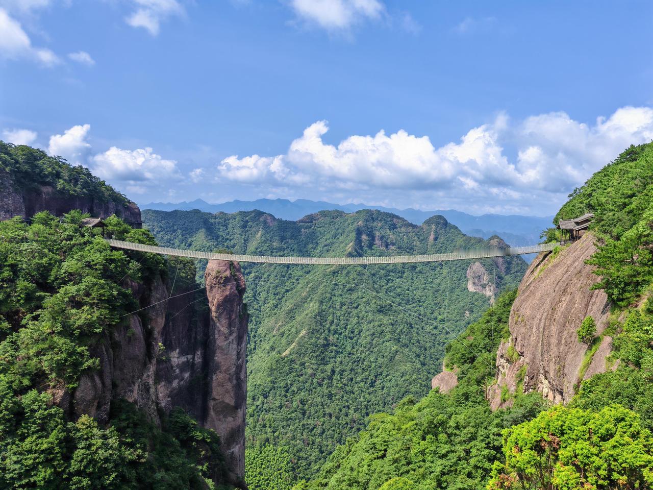 🚗退休老友聚会，我们这次选择浙江台州，农家乐包吃住人均120，还有免费娱乐，这