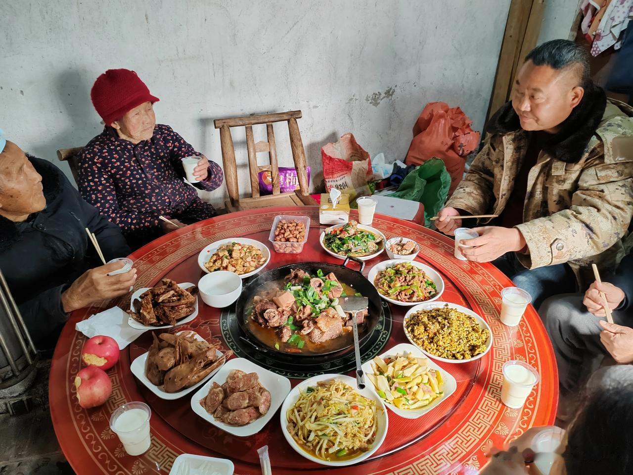 祝叔、婶长命百岁！[送自己一朵花][送自己一朵花][祈祷][祈祷]