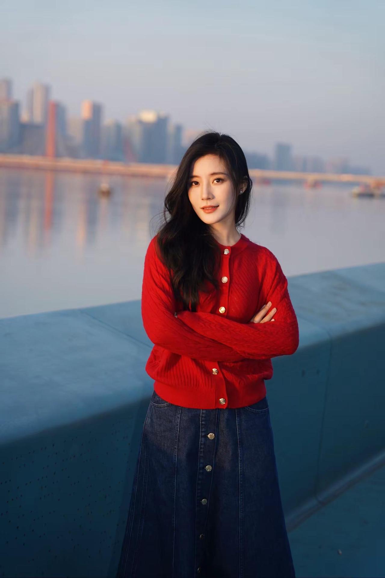 努力的意义可能就在于此刻在于你不想做什么的时候可以拒绝 在于你让生活有更多的可能