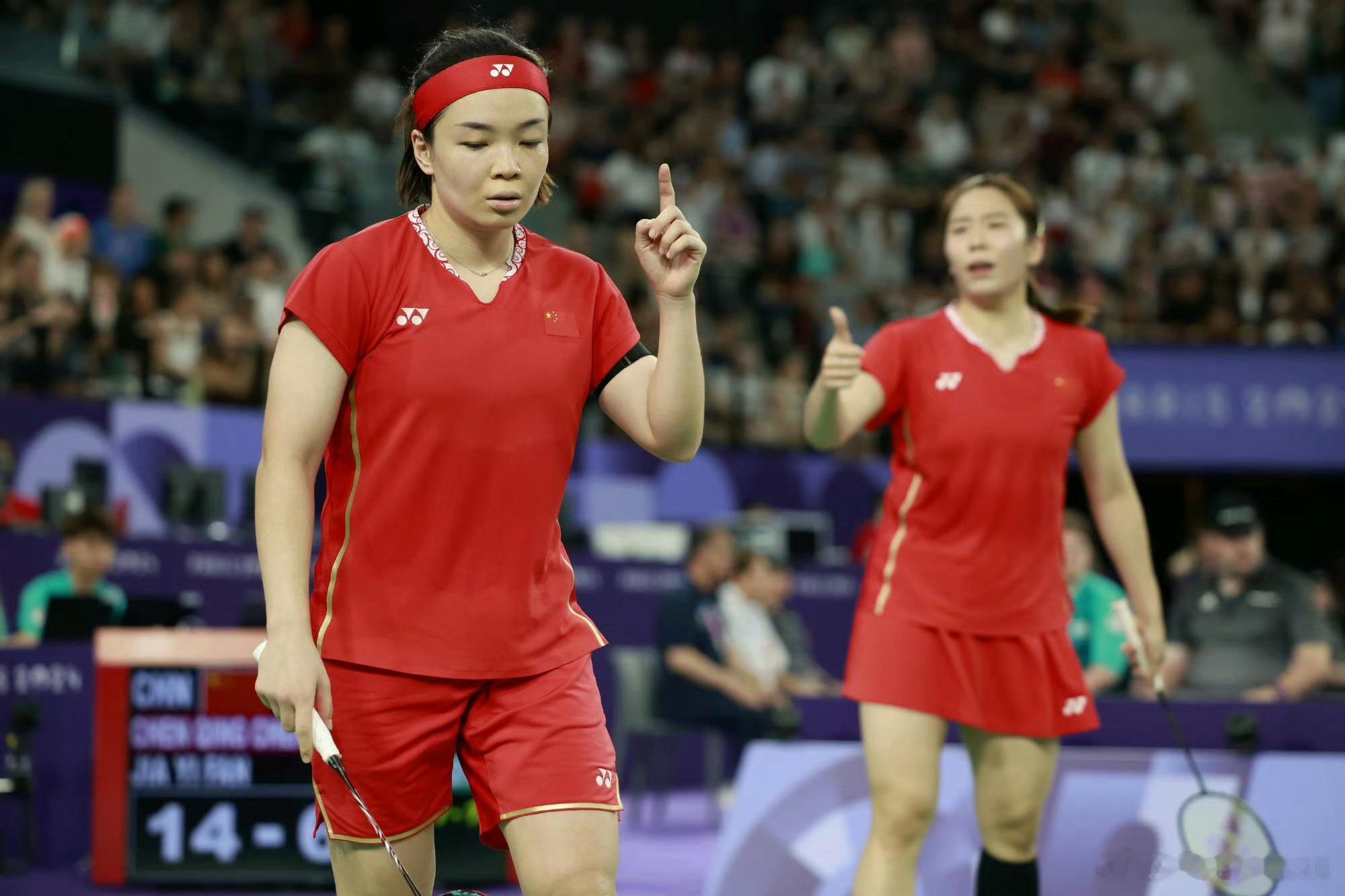 🏸恭喜羽毛球女双提前锁定金银牌，希望凡尘组合圆梦[苦涩][苦涩][苦涩]#圣坛