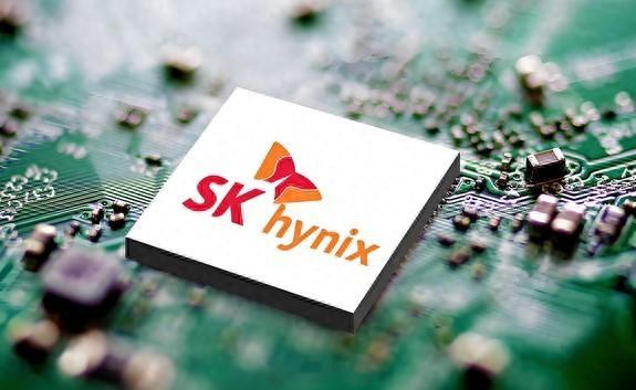 【两大韩国存储芯片厂商警告三星与SK海力士预警供应持续吃紧】三星与SK海力士两大